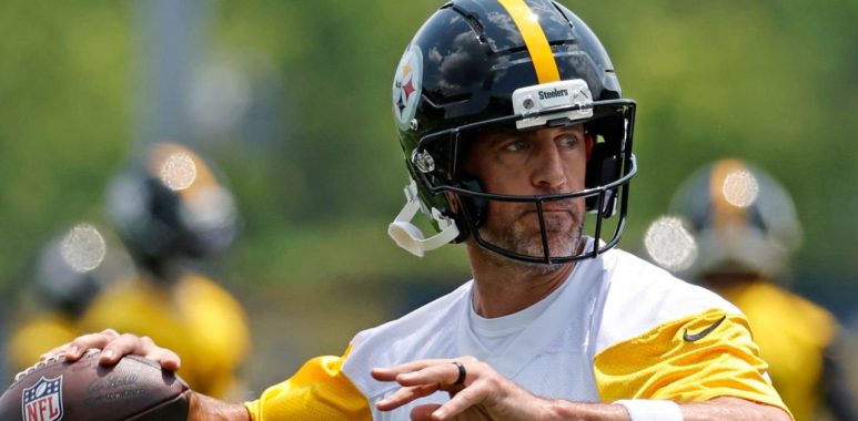 QB Aaron Rodgers, Pittsburgh Steelers